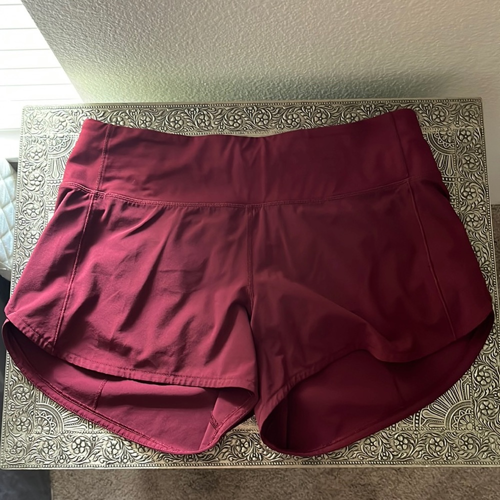 Lululemon speed up mid-rise shorts